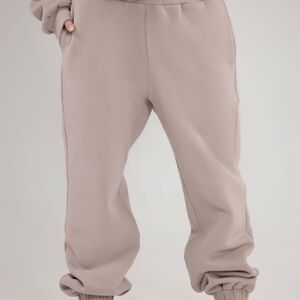 Travel Essentials Sweatpants In Bark